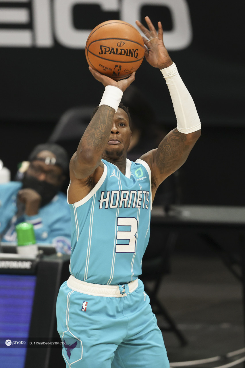 爱游戏-欧超杯赛程吃紧，夏洛特黄蜂国际比赛日防线松动，气氛紧张，高层口径保持一致的简单介绍-爱游戏